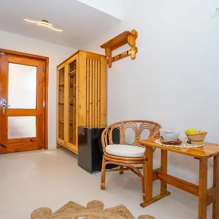 Guest house Casa Nikita 3*