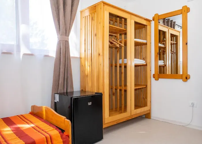 Casa Nikita Vama Veche